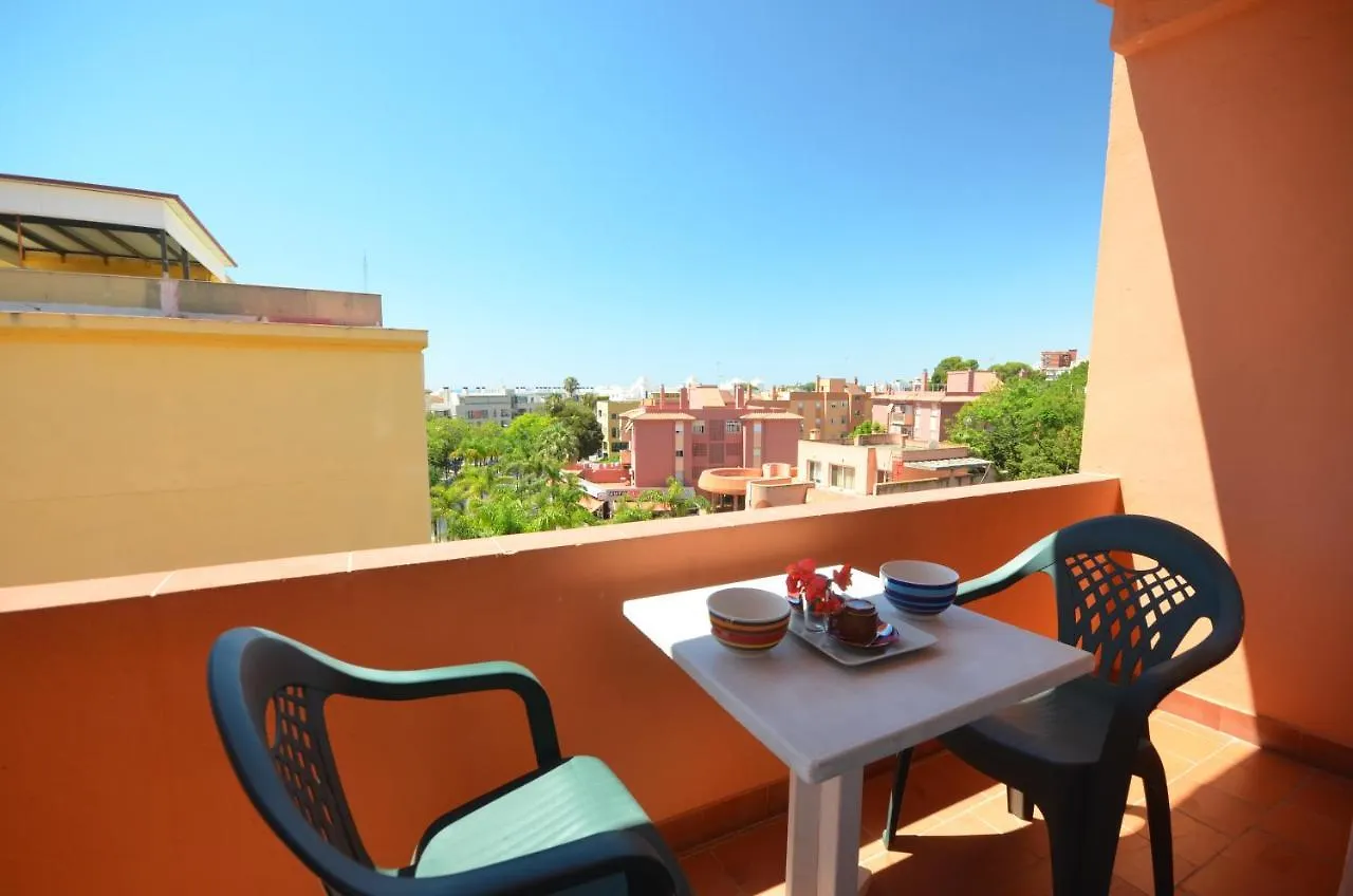 Hostal La Palmera Τορρεμολίνος